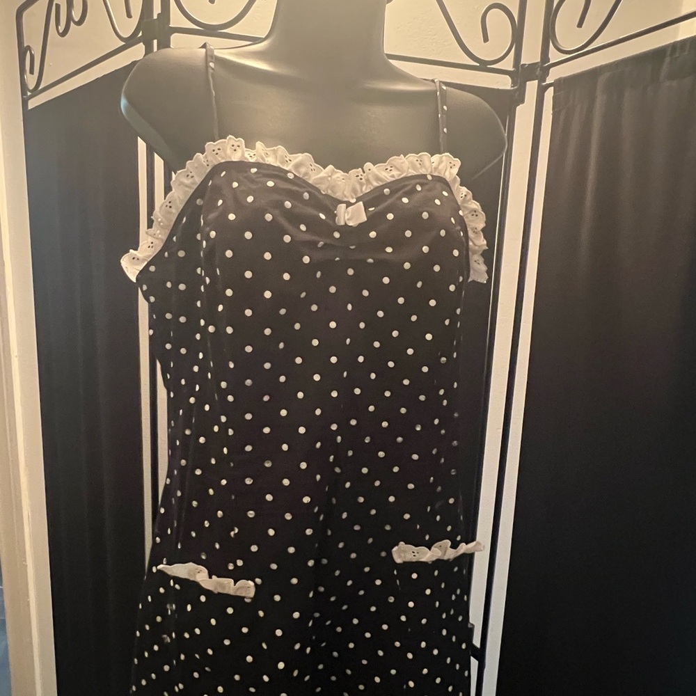 Stop Staring Elegant Black Dress - Picture 2 of 8